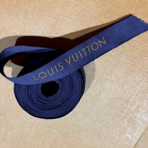Louis Vuitton ribbon bow
